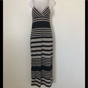 Derek heart Maxi dress taupe/black